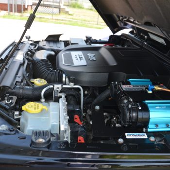 spotless engine compartment after mobiel detailing by Time Saving Auto Detail